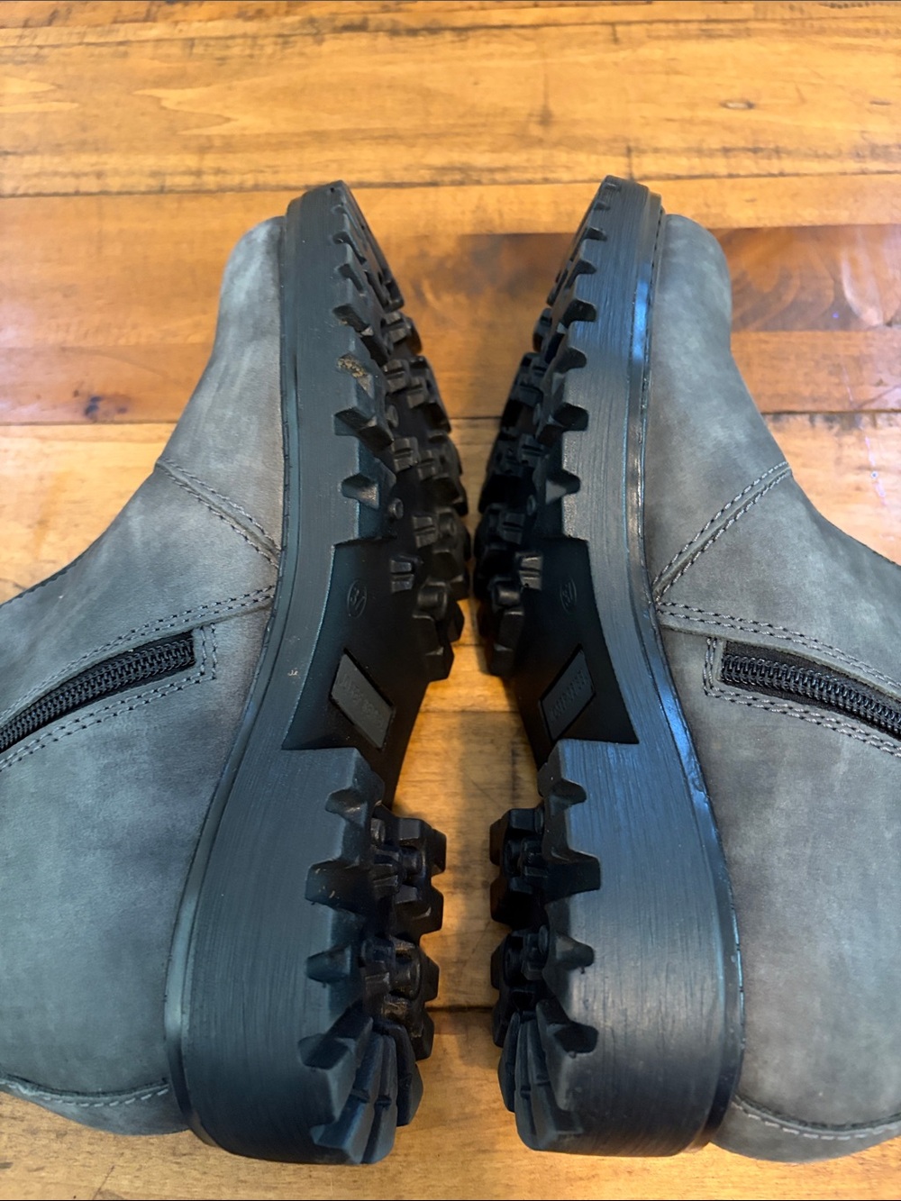 Josef Seibel Gray Chelsea Boots 37EU - Picture 5 of 8